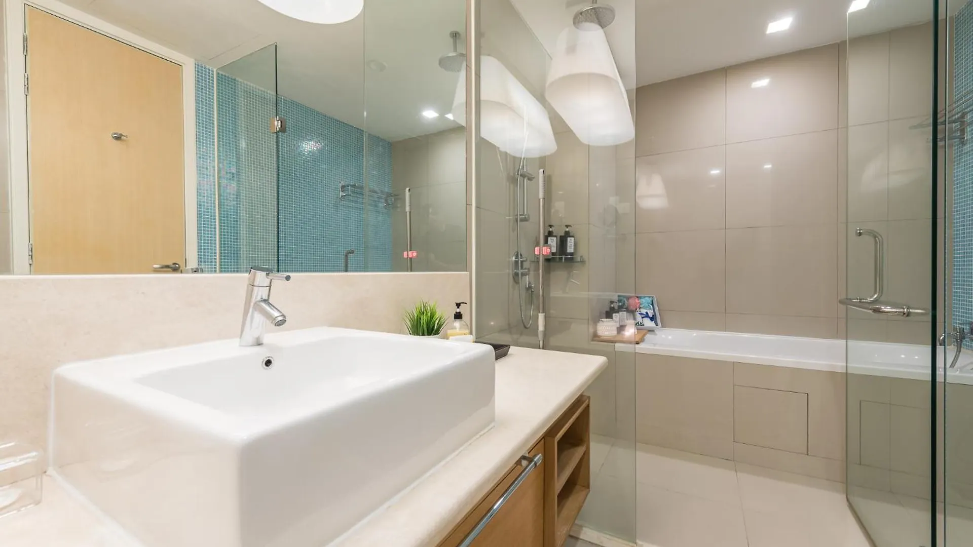 2-6Pax Cozy Room With Bathtub Near Klcc 쿠알라룸푸르 아파트